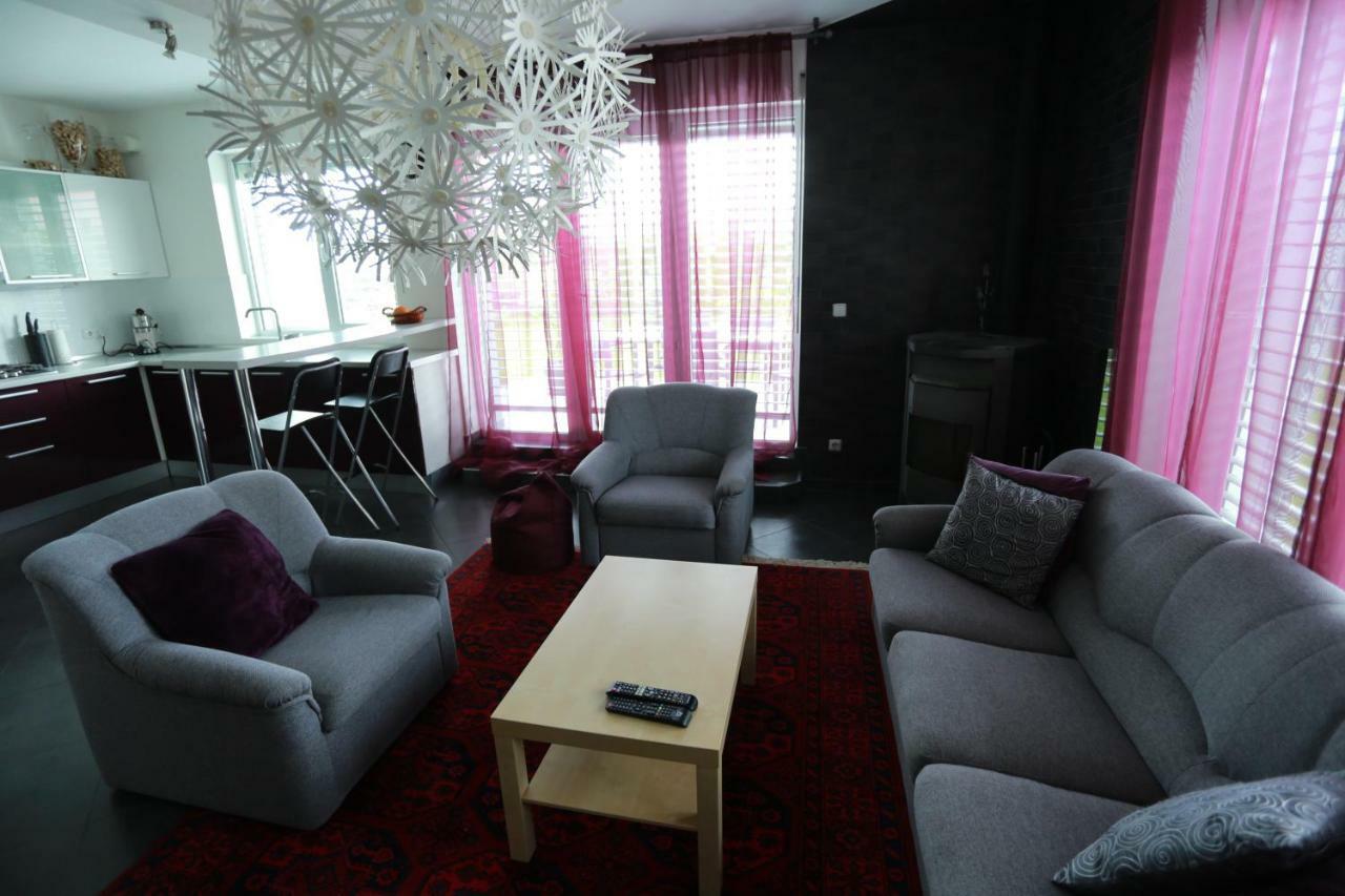 Sentis Hotel Ujhorod Exterior foto